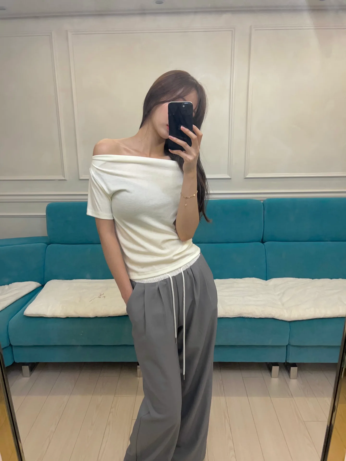 오프숄더 반팔 데일리 티셔츠 - tee 상세 8