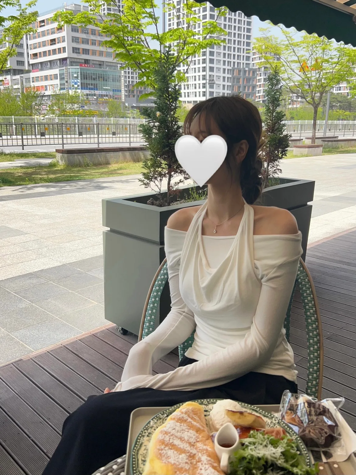 나시레이어드 오프숄더 어깨트임 섹시 긴팔티 - tee