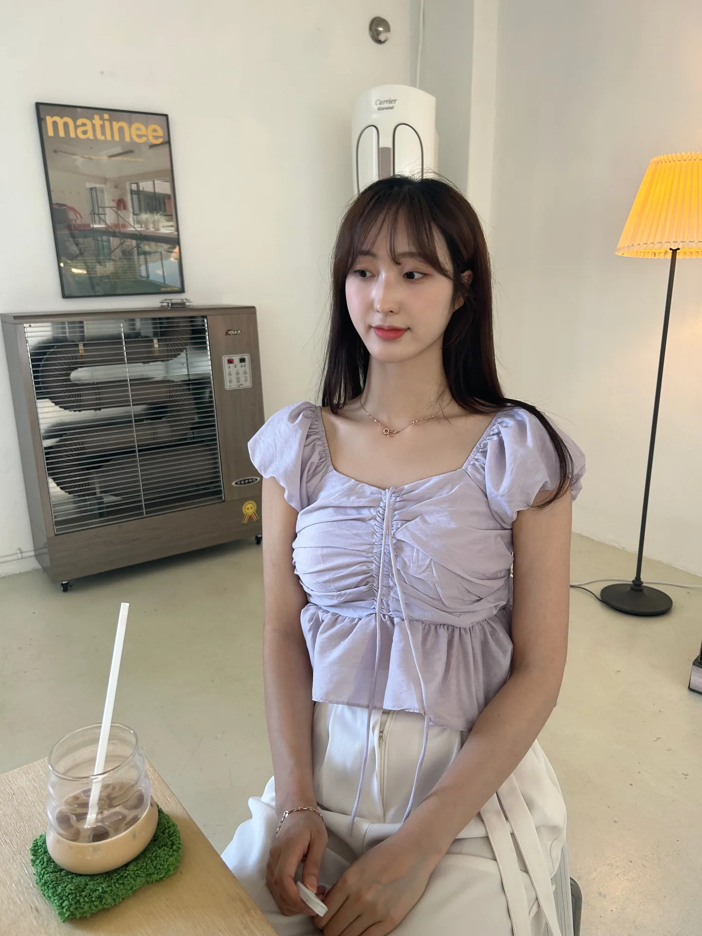 스퀘어넥 리본 여리 퍼프 밴딩 크롭 반팔 블라우스 - bl