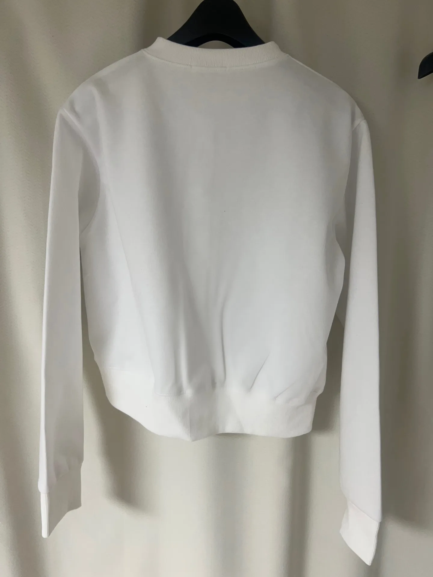 뽀리 라운드넥 팬던트 버튼 단추 맨투맨 자수 간절기 데일리 가디건 3 c - tee 상세 18