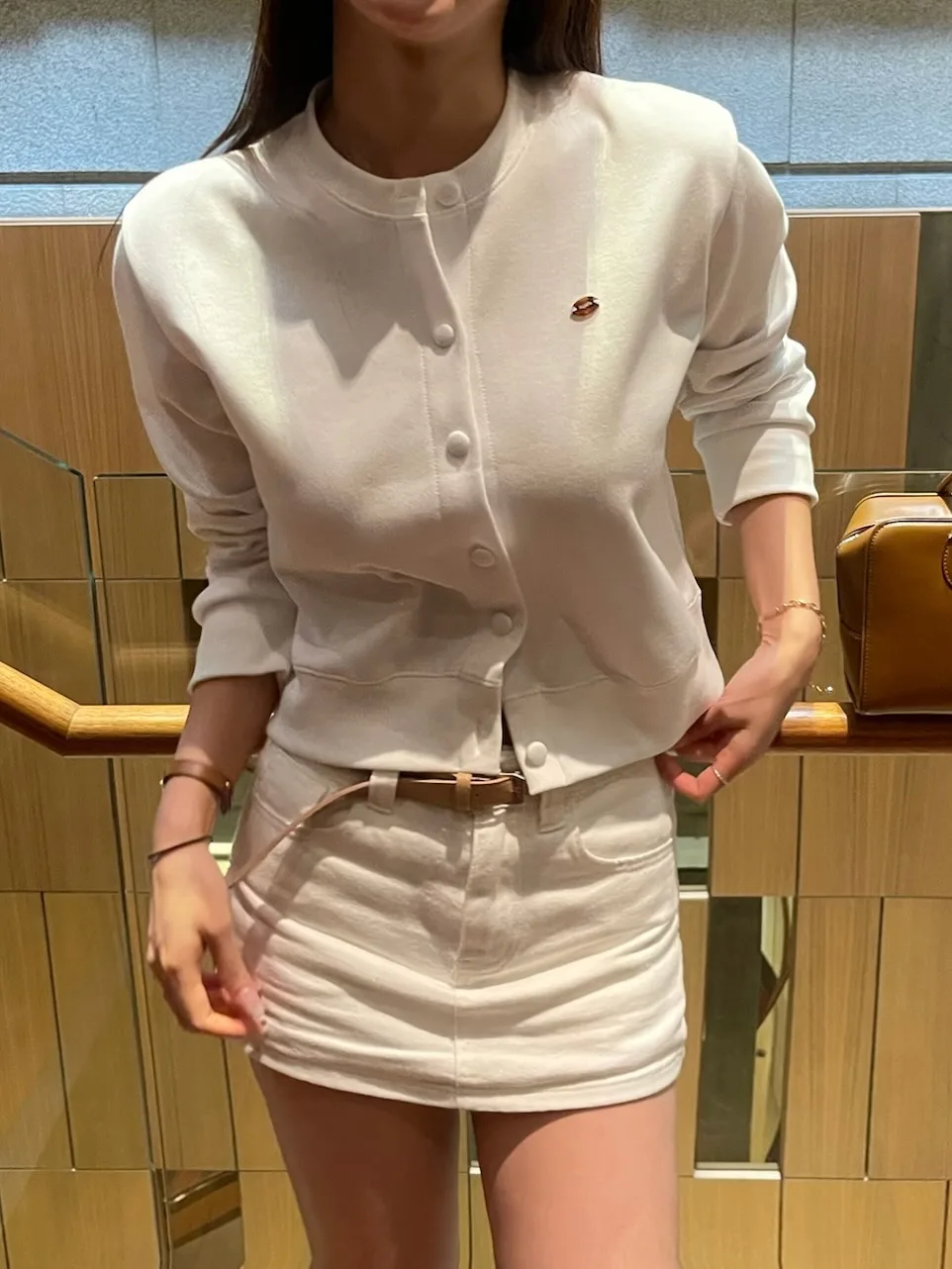 뽀리 라운드넥 팬던트 버튼 단추 맨투맨 자수 간절기 데일리 가디건 3 c - tee 상세 7