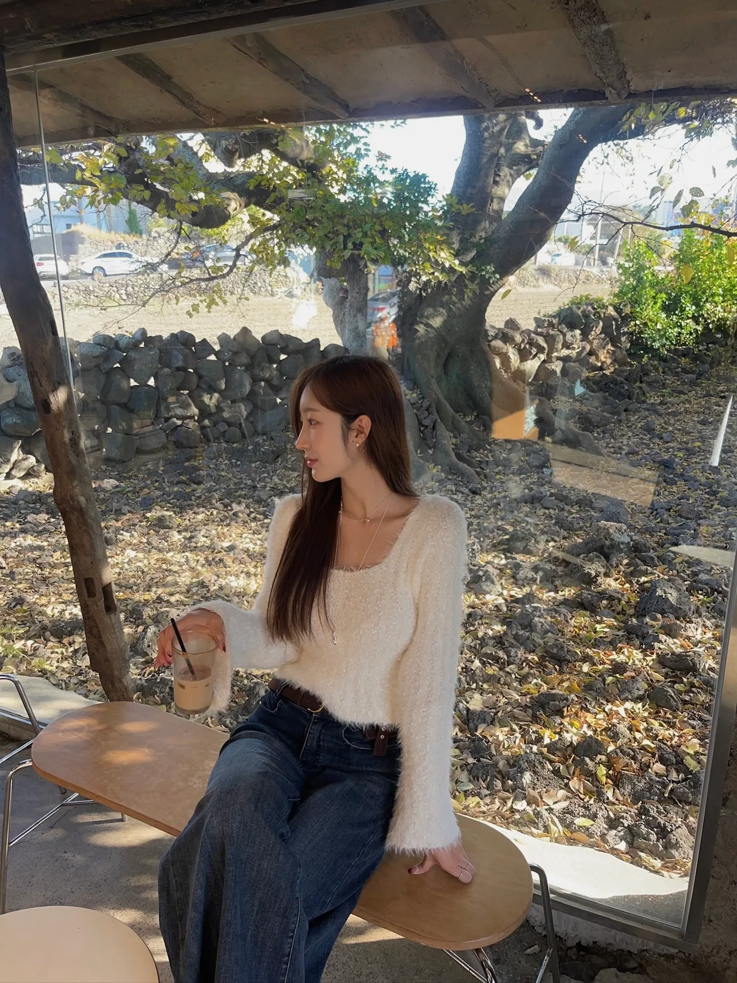 플로 사선 포켓 디테일 와이드 부츠컷 데님 pt - pt 상세 12